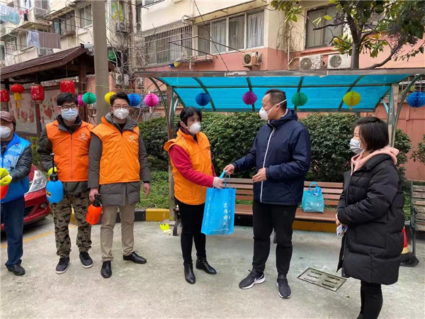 beat365_高速“流浪”湖北货车司机今日将携物资从陕西返乡(图2) beat365官网中文